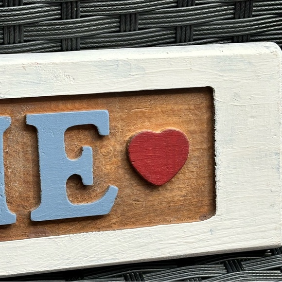 Vintage Wood Carved Welcome Sign with Hearts 22”x4” Handpainted - Picture 4 of 16